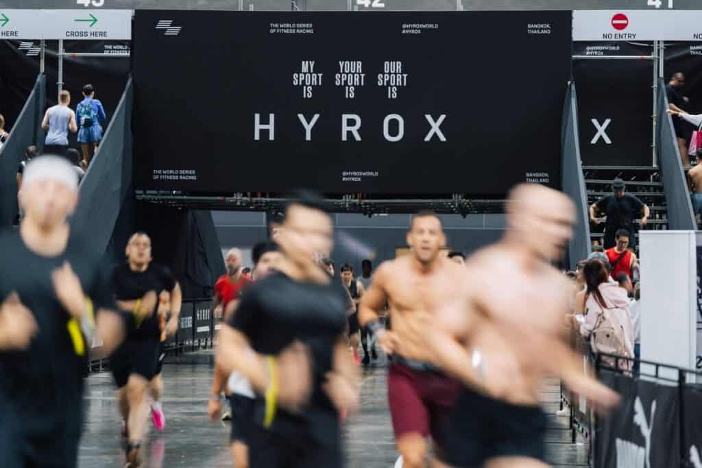 บรรยากาศการแข่งขันฟิตเนสระดับโลก HYROX Bangkok สะท้อนพลัง ความท้าทาย และความมุ่งมั่นของนักกีฬาทุกคน